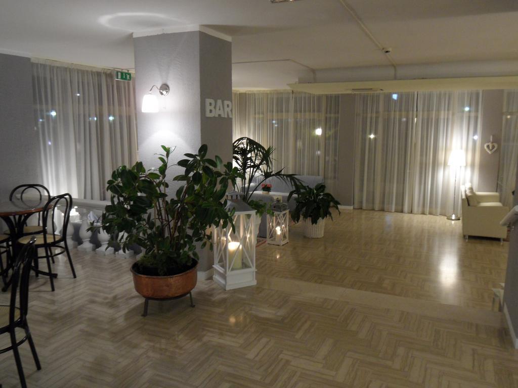 Hotel Monaco - Parcheggio Incluso Min 2 Gg Milano Marittima Exterior photo